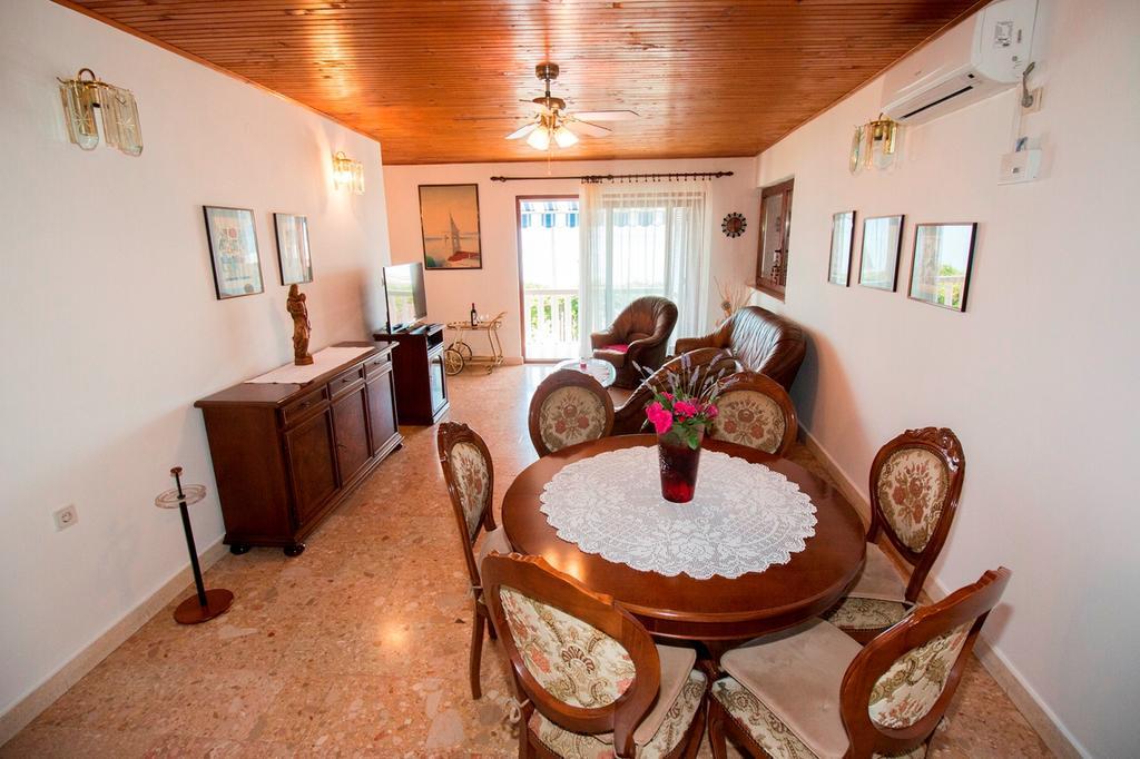 Villa Antonio Pisak Bagian luar foto